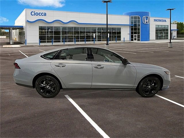 New 2025 Honda Accord SE image 7