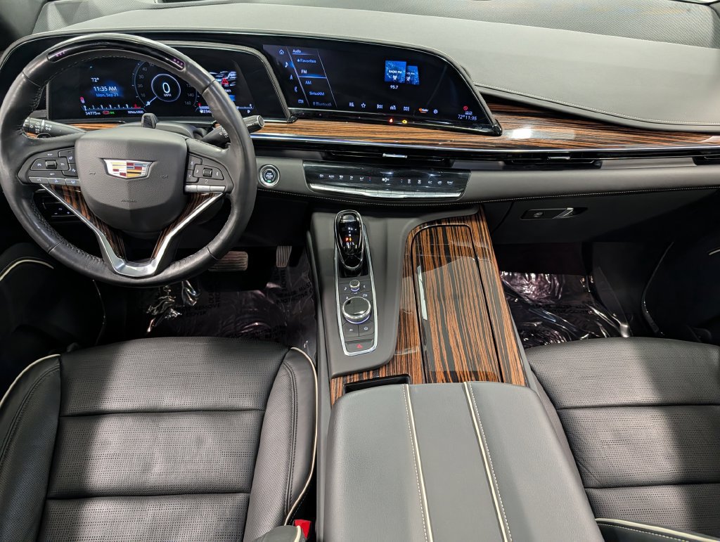 Used 2024 Cadillac Escalade Premium Luxury w/ Performance Package AWD/4WD image 23