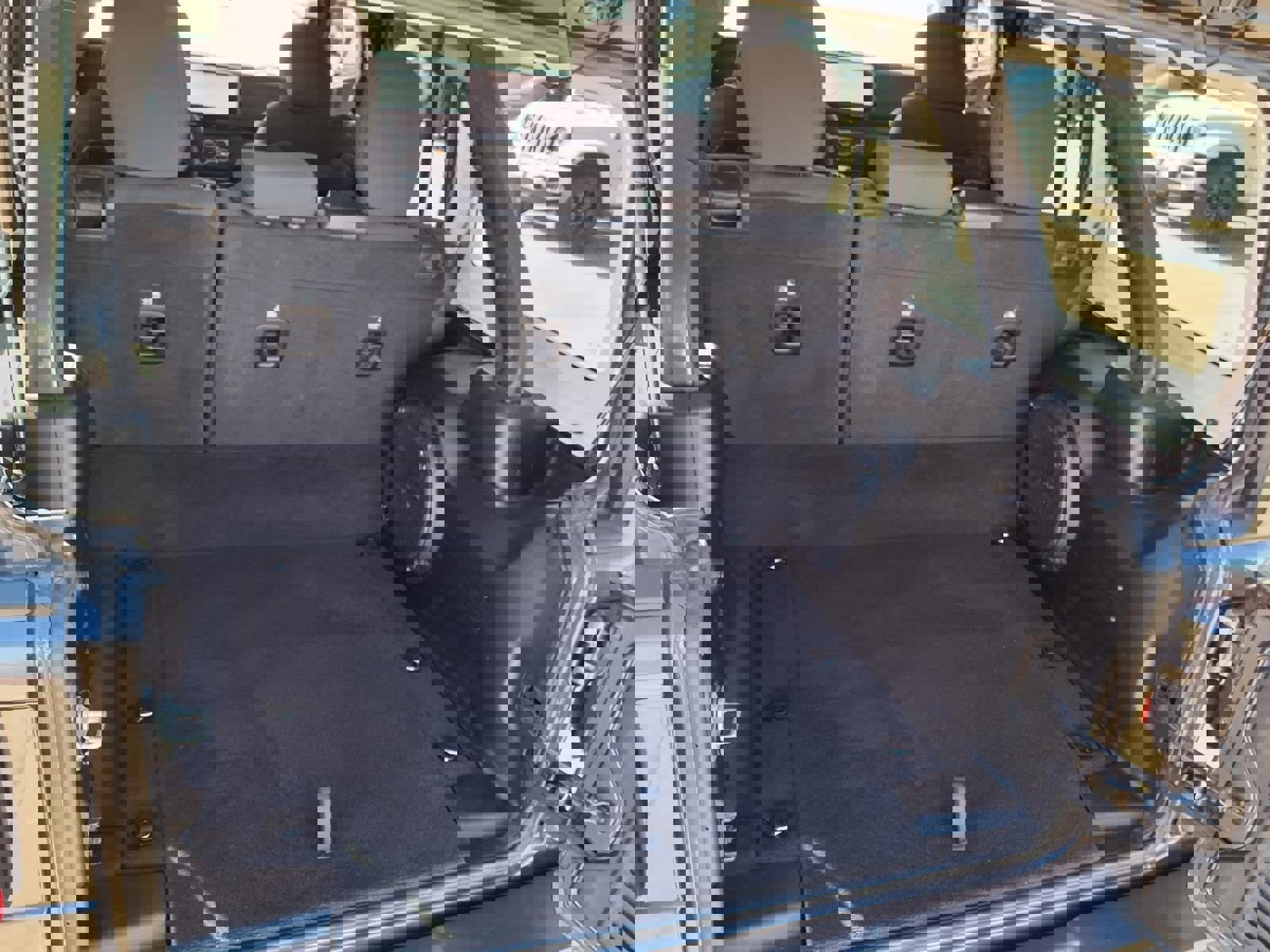 Used 2024 Jeep Wrangler Unlimited Rubicon 4xe w/ Technology Group image 22