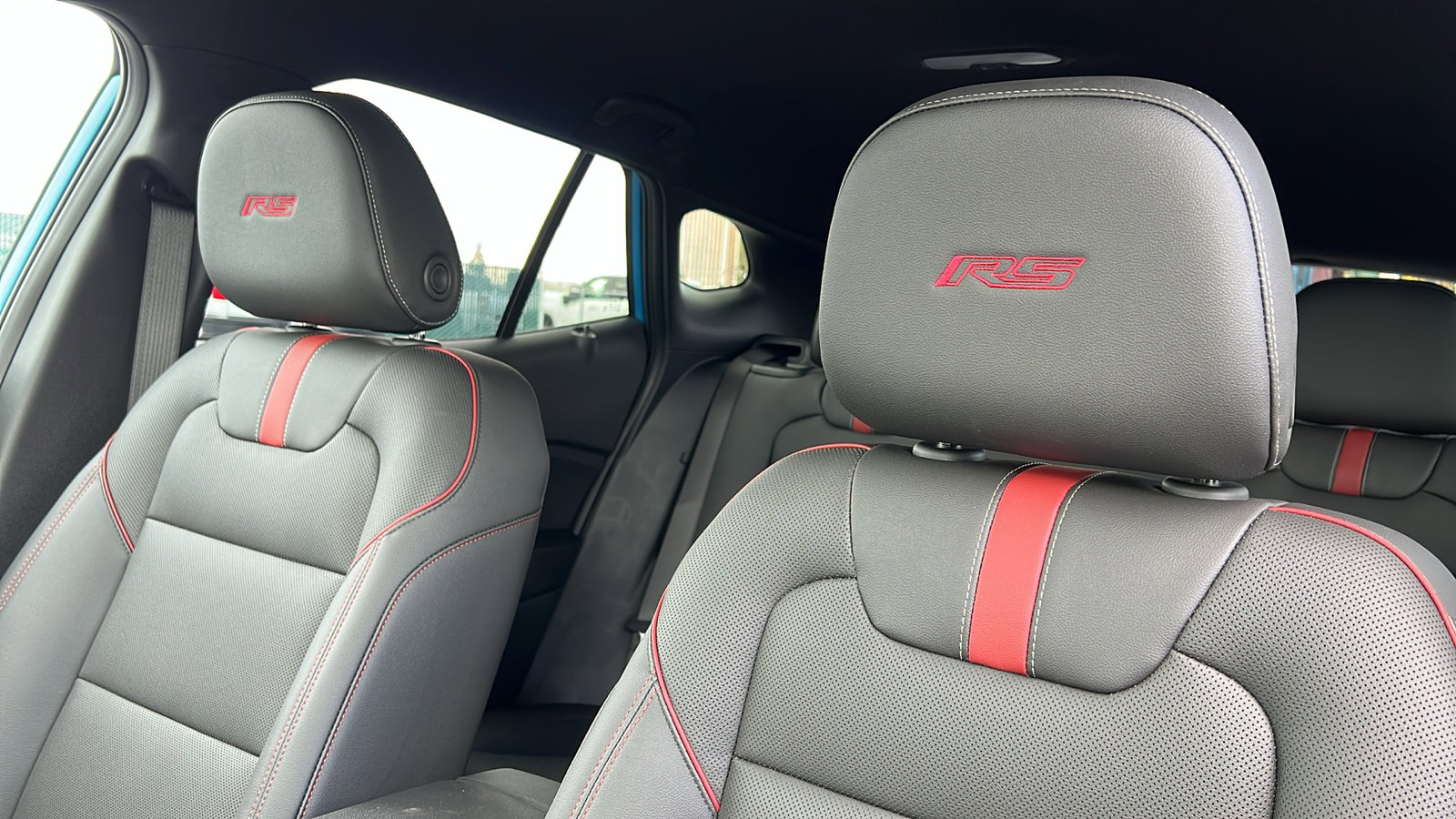 New 2025 Chevrolet Trax RS w/ Driver Confidence Package image 18