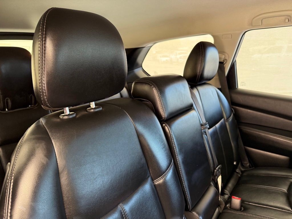 Used 2019 Nissan Pathfinder SL FWD image 18
