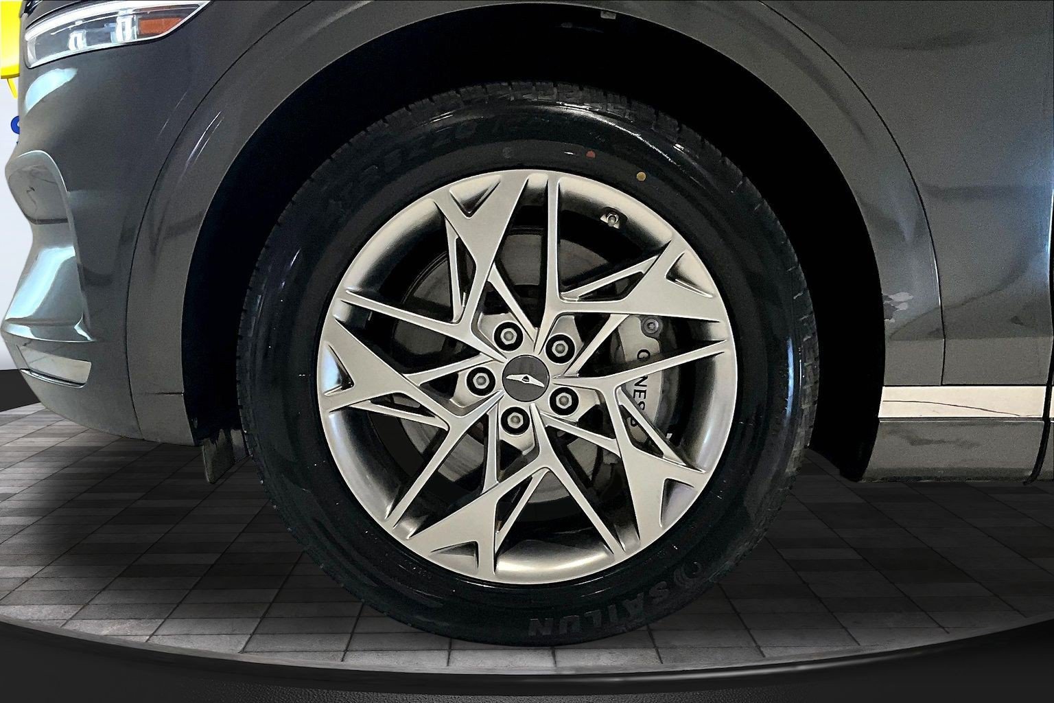 Used 2025 Genesis GV70 2.5T AWD/4WD image 34