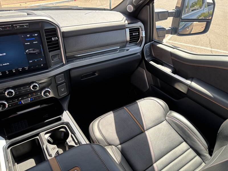 Used 2023 Ford F350 Platinum w/ Tremor Off-Road Package AWD/4WD image 30
