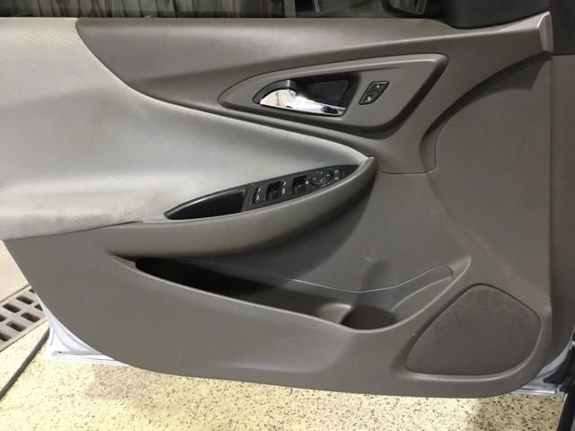 Used 2021 Chevrolet Malibu LT FWD image 33