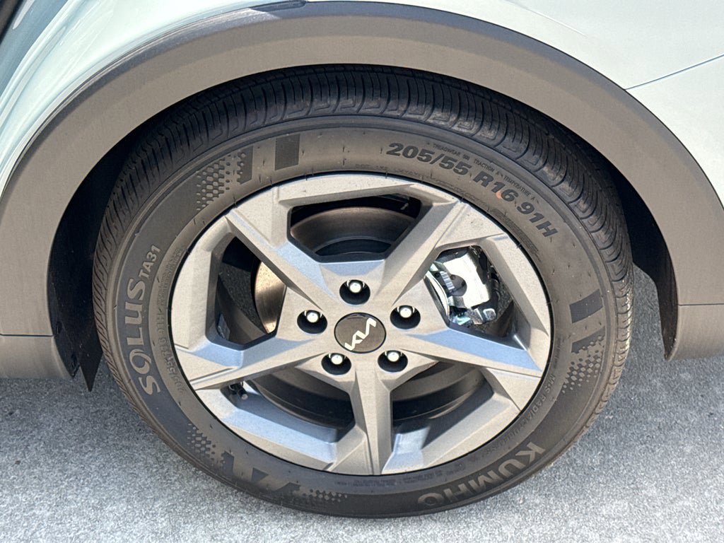 New 2026 Kia K4 FWD image 22