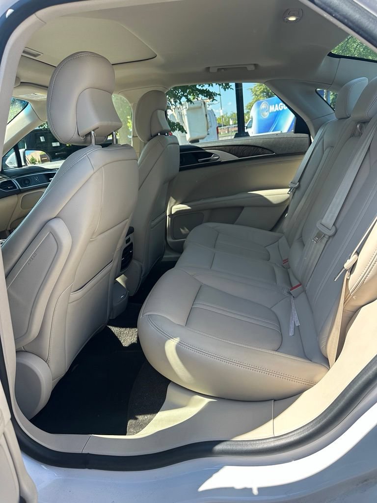 Used 2019 Lincoln MKZ Reserve AWD/4WD image 9