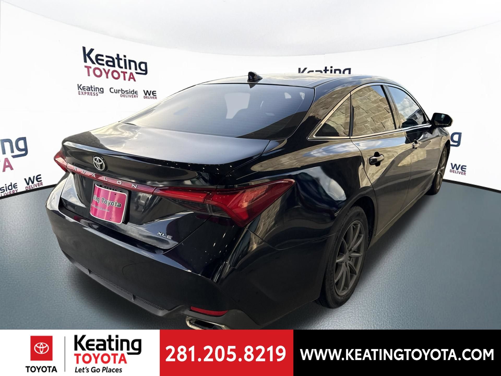 Used 2019 Toyota Avalon XLE w/ Moonroof Package FWD image 7