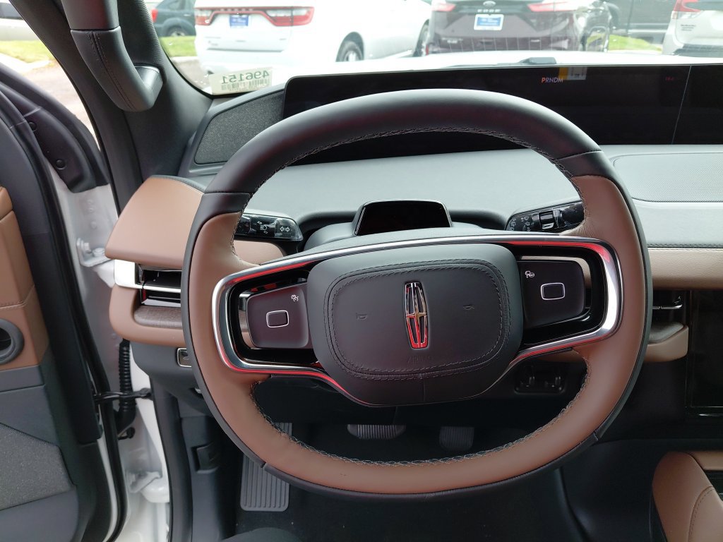 New 2026 Lincoln Navigator L Reserve AWD/4WD image 16