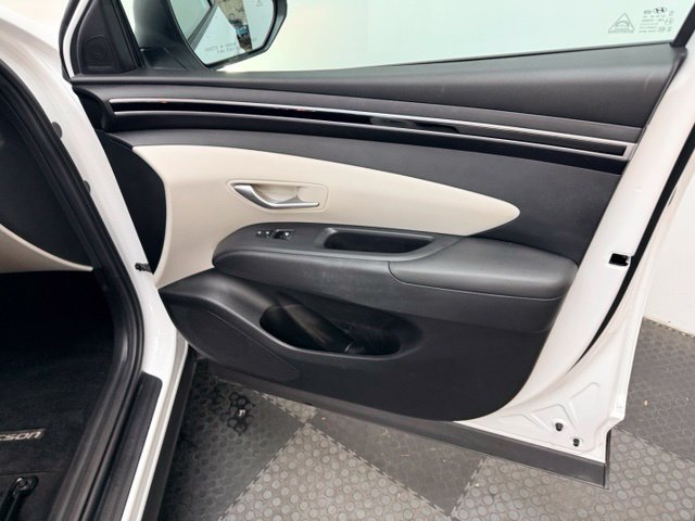 Certified 2024 Hyundai Tucson SE AWD/4WD image 40