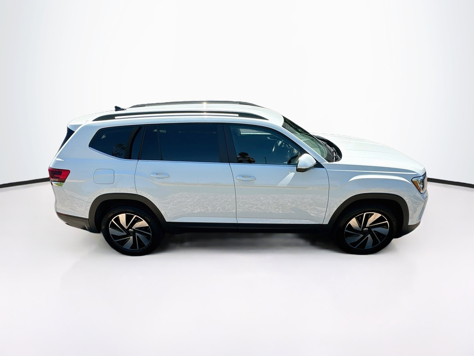 Used 2024 Volkswagen Atlas SE AWD/4WD image 10
