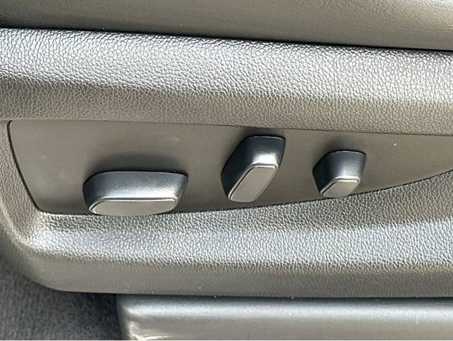 Used 2020 GMC Yukon XL Denali RWD image 34