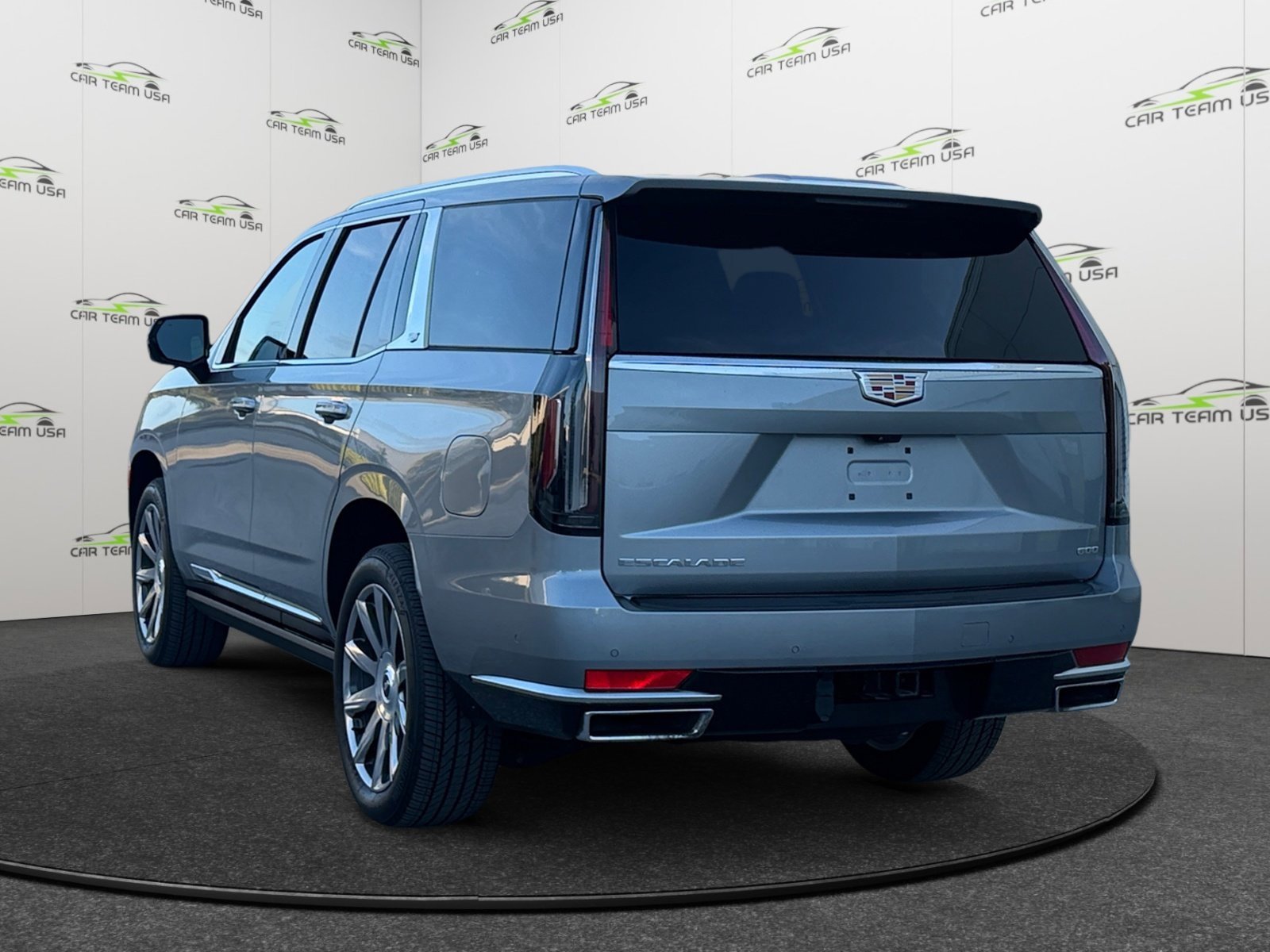 Used 2024 Cadillac Escalade Premium Luxury Platinum image 3