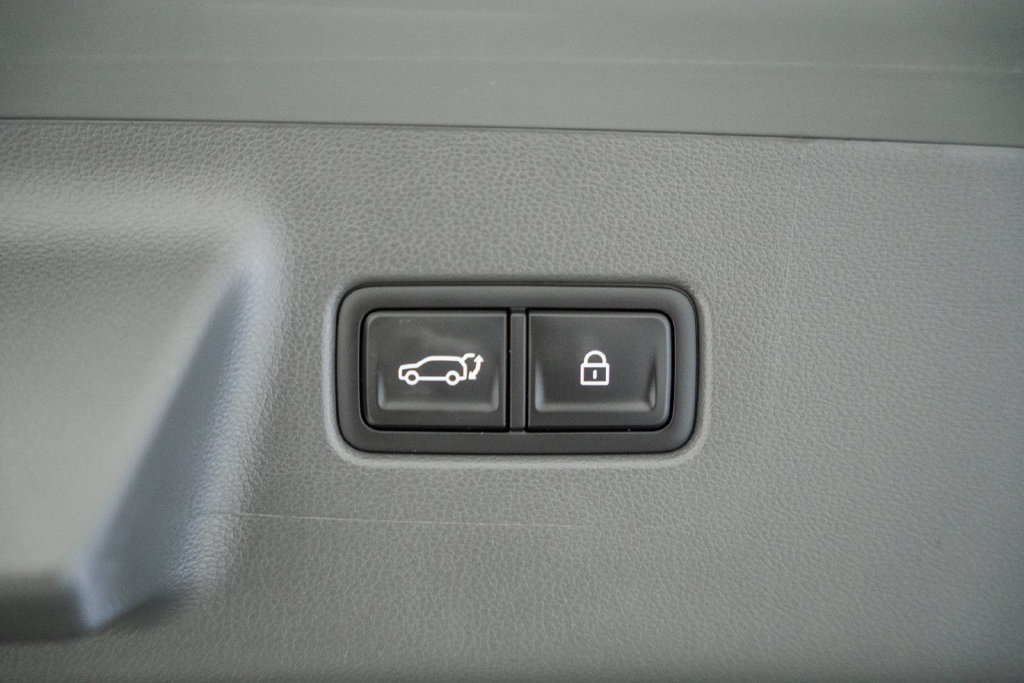 Used 2025 Hyundai Santa Fe SEL AWD/4WD image 10