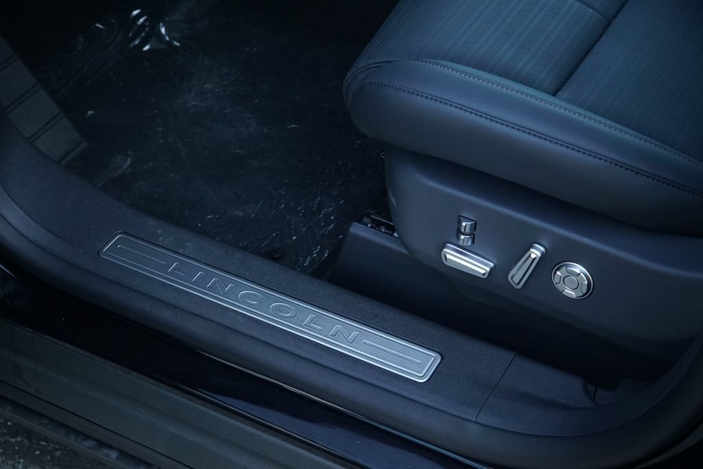 New 2026 Lincoln Nautilus Reserve AWD/4WD image 22