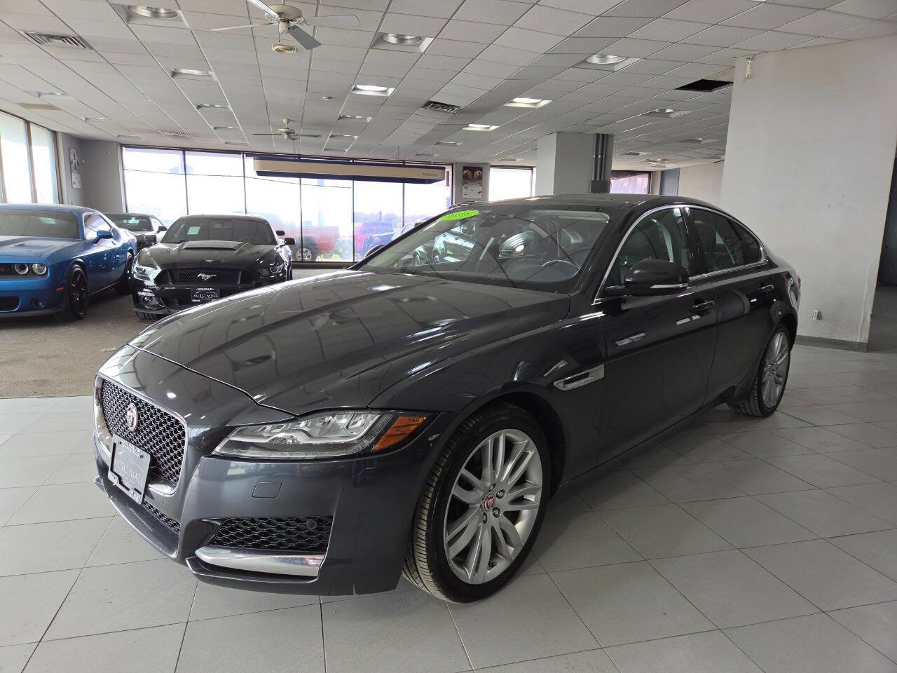 Used 2016 Jaguar XF Prestige AWD/4WD image 3