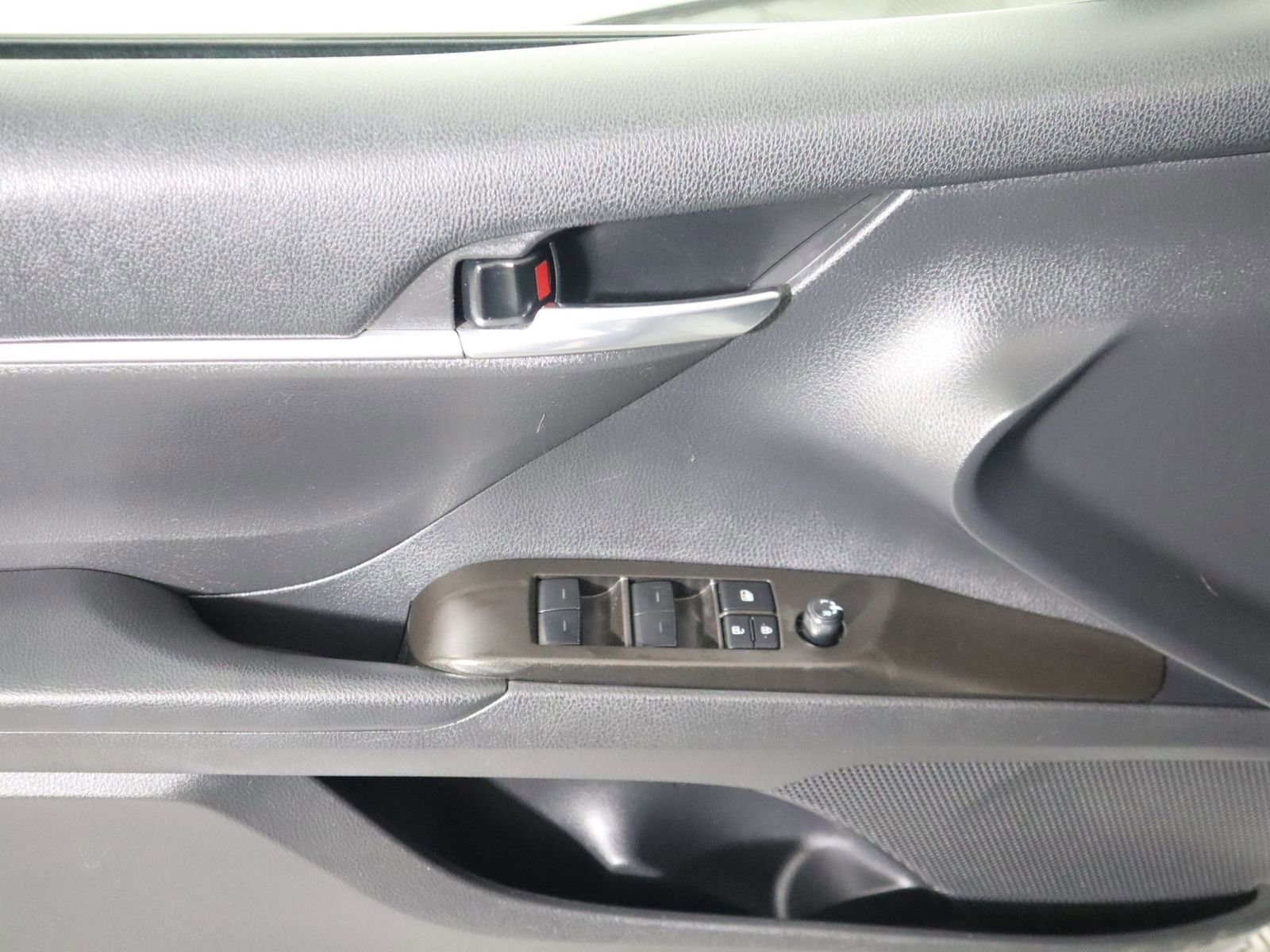 Used 2023 Toyota Camry LE image 26