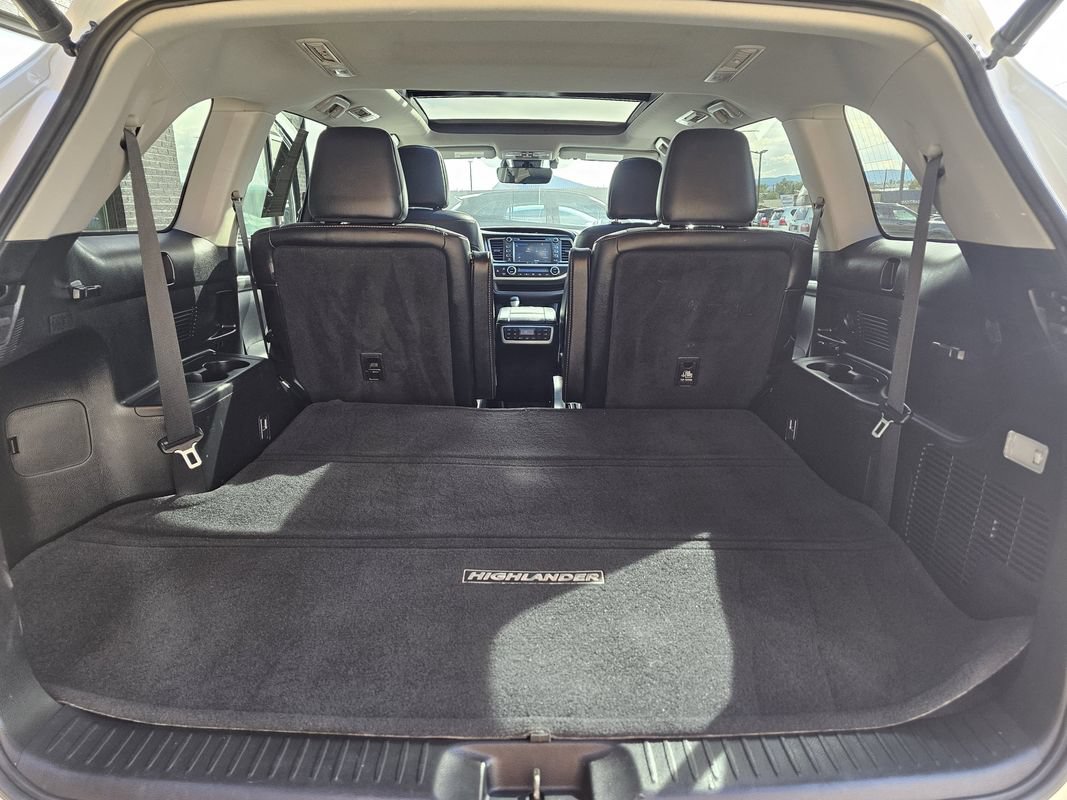 Used 2018 Toyota Highlander Limited Platinum w/ Carpet Mat Package (TMS) AWD/4WD image 39