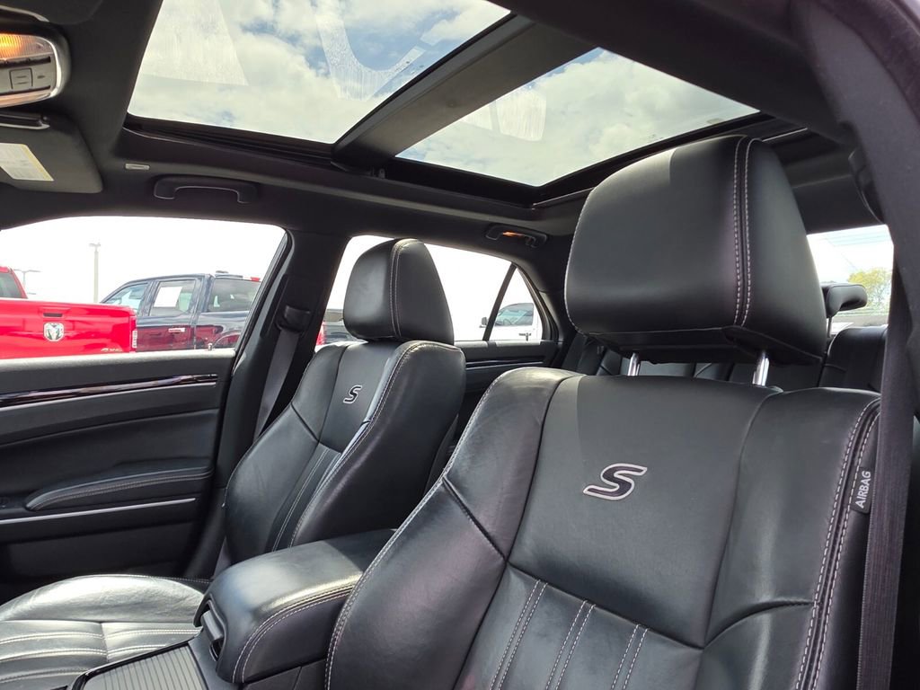Used 2023 Chrysler 300 S image 21