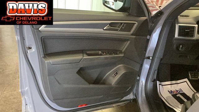 Used 2020 Volkswagen Atlas Cross Sport SE w/ Panoramic Sunroof Package AWD/4WD image 13