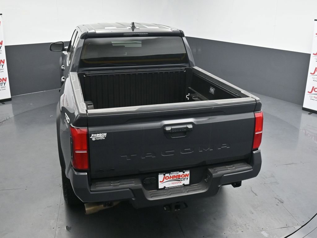 Used 2025 Toyota Tacoma TRD Off-Road AWD/4WD image 29