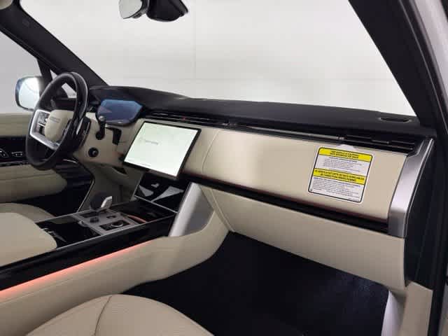 New 2027 Land Rover Range Rover Long Wheelbase SE AWD/4WD image 14