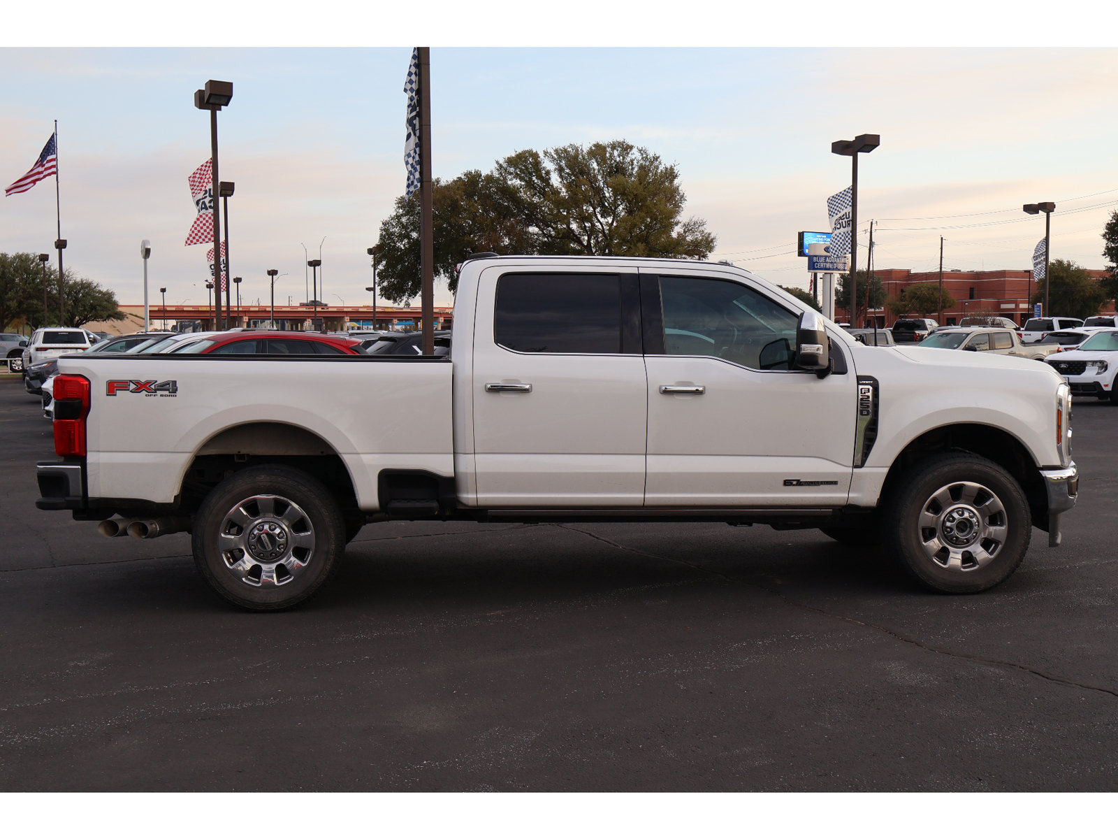 Used 2024 Ford F250 Lariat w/ Lariat Ultimate Package AWD/4WD image 3