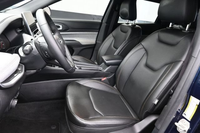 Used 2024 Jeep Compass Latitude AWD/4WD image 21