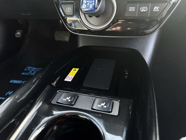 Used 2021 Toyota Prius Prime XLE image 34