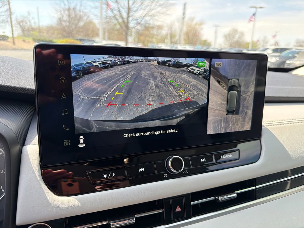 Used 2025 Mitsubishi Outlander AWD image 27