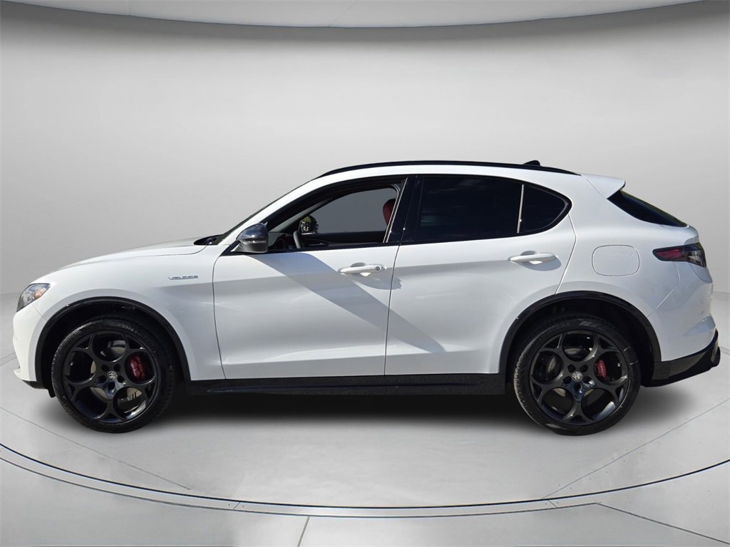 New 2026 Alfa Romeo Stelvio Sprint w/ Convenience Package image 2