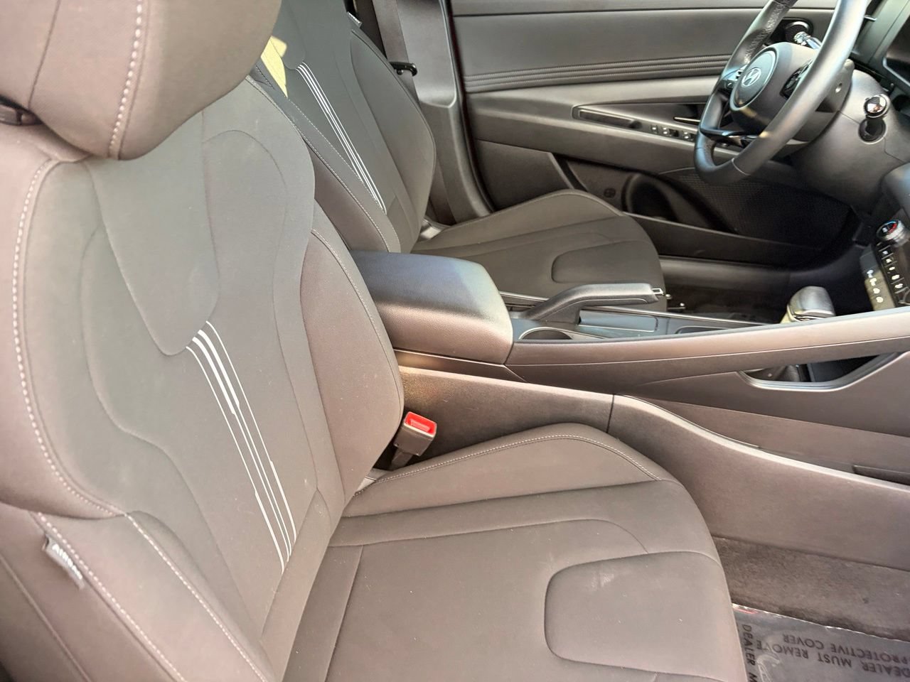 Used 2025 Hyundai Elantra Sport FWD image 9