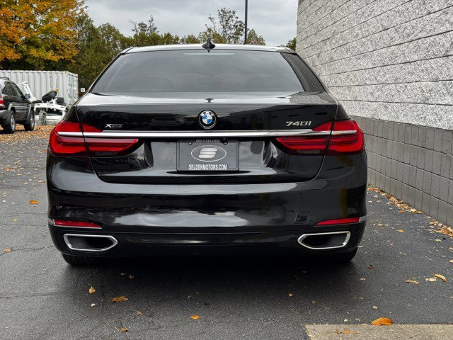 Used 2018 BMW 740i xDrive image 15