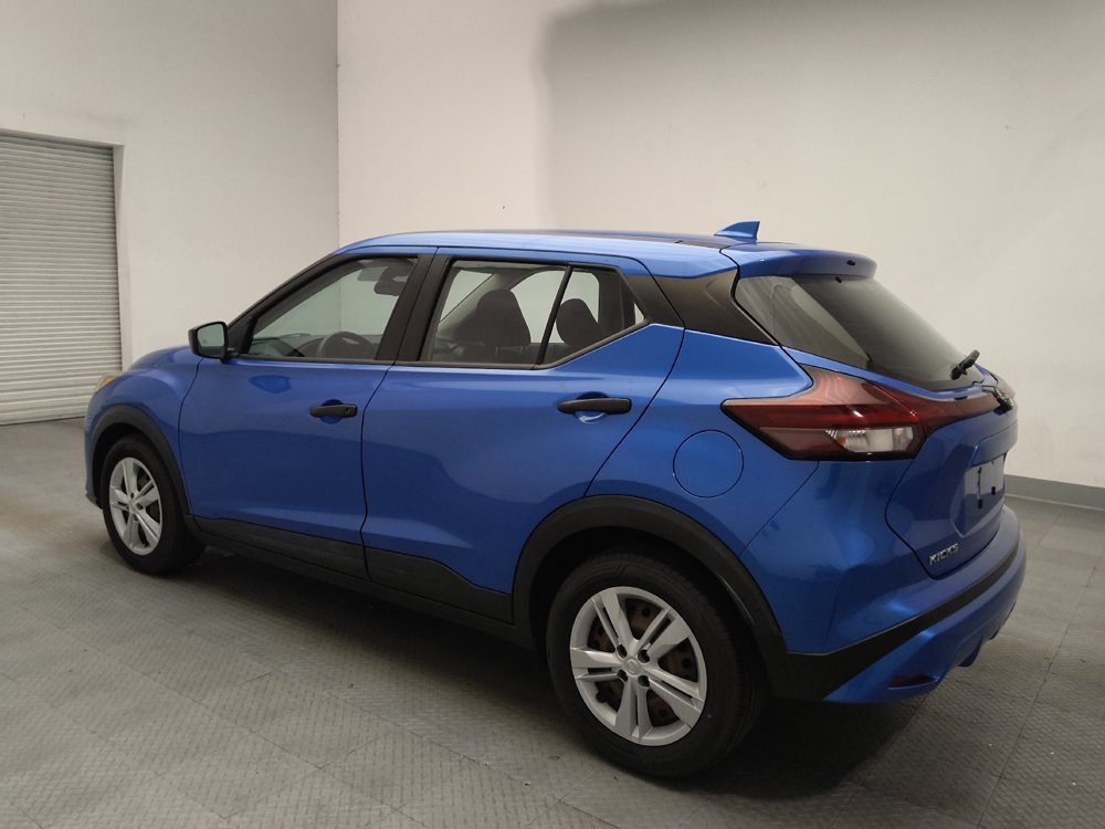Used 2022 Nissan Kicks S FWD image 3