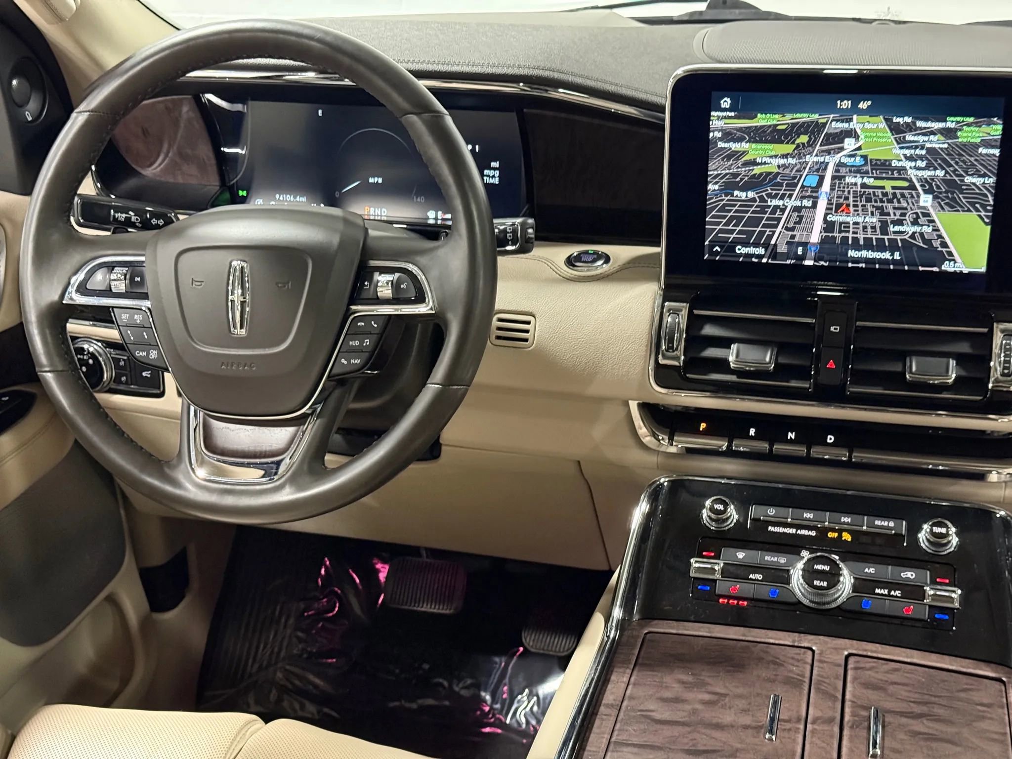 Used 2020 Lincoln Navigator Reserve w/ Luxury Package image 23