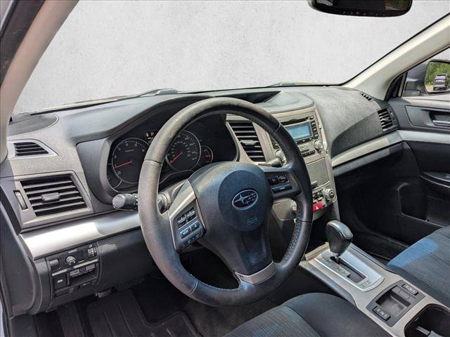 Used 2013 Subaru Outback 2.5i Premium w/ Popular Pkg 3 AWD/4WD image 8