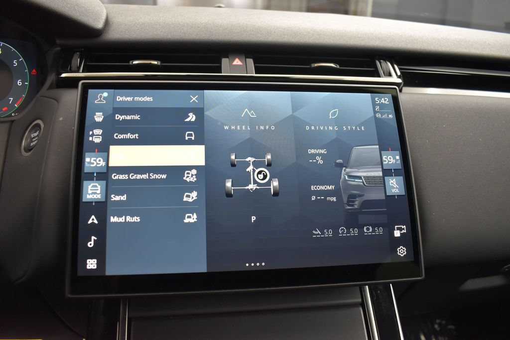 Used 2025 Land Rover Range Rover Velar Dynamic SE AWD/4WD image 7
