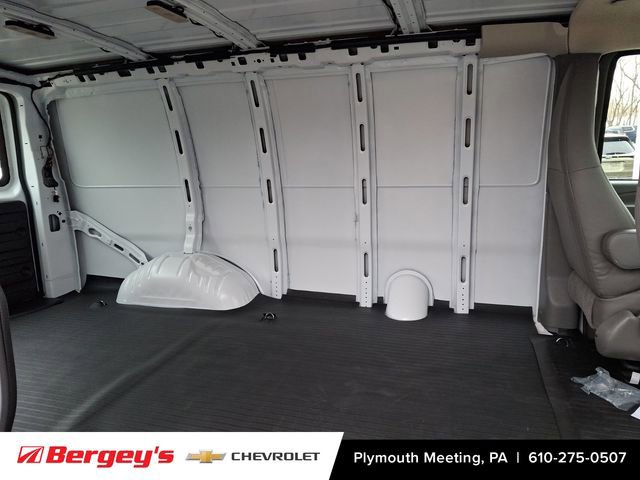 New 2025 Chevrolet Express 2500 w/ Driver Convenience Package image 5