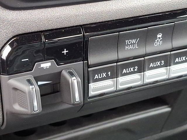 Used 2024 RAM 2500 Tradesman w/ Chrome Appearance Group image 17