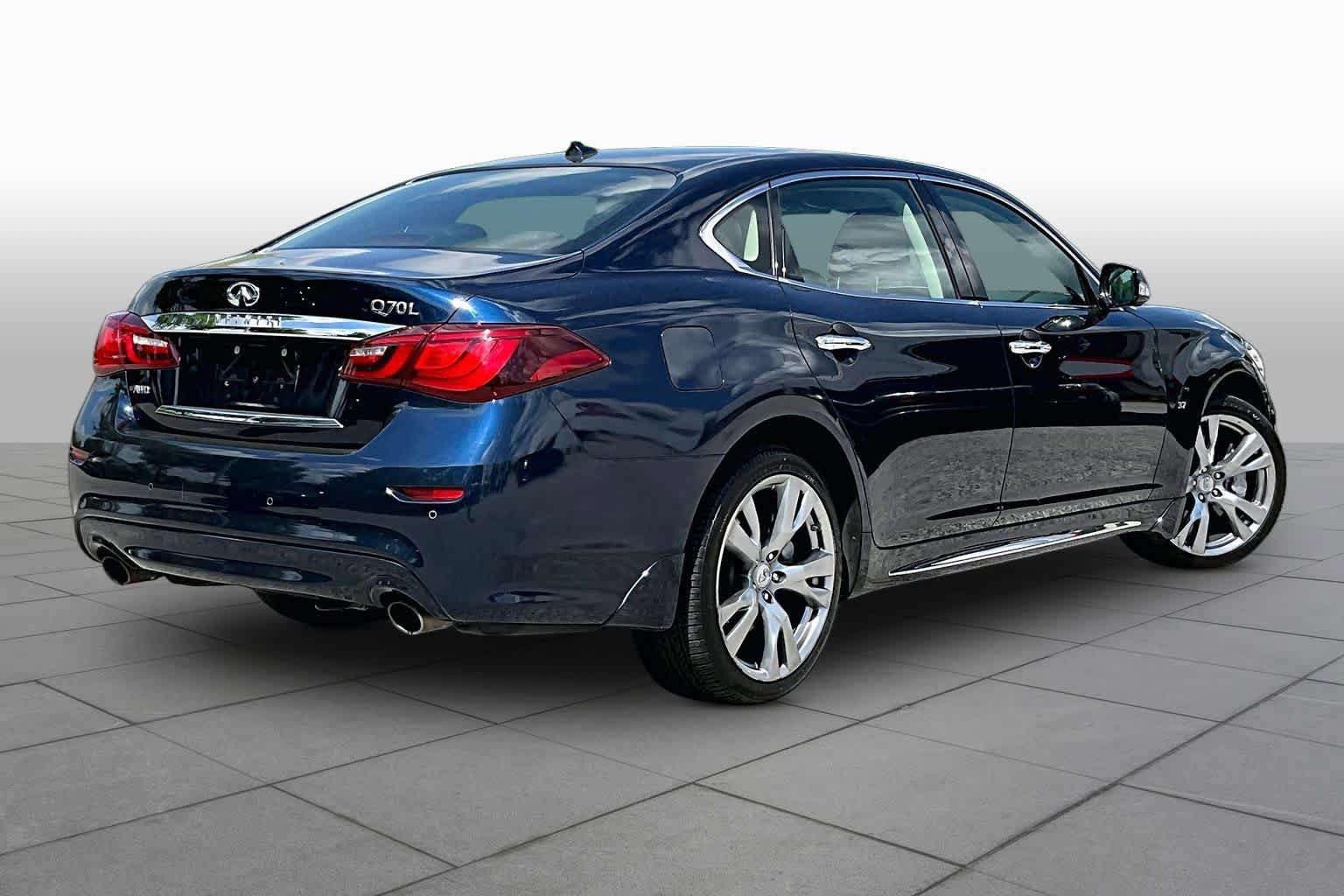 Used 2016 INFINITI Q70 L 3.7 AWD/4WD image 13