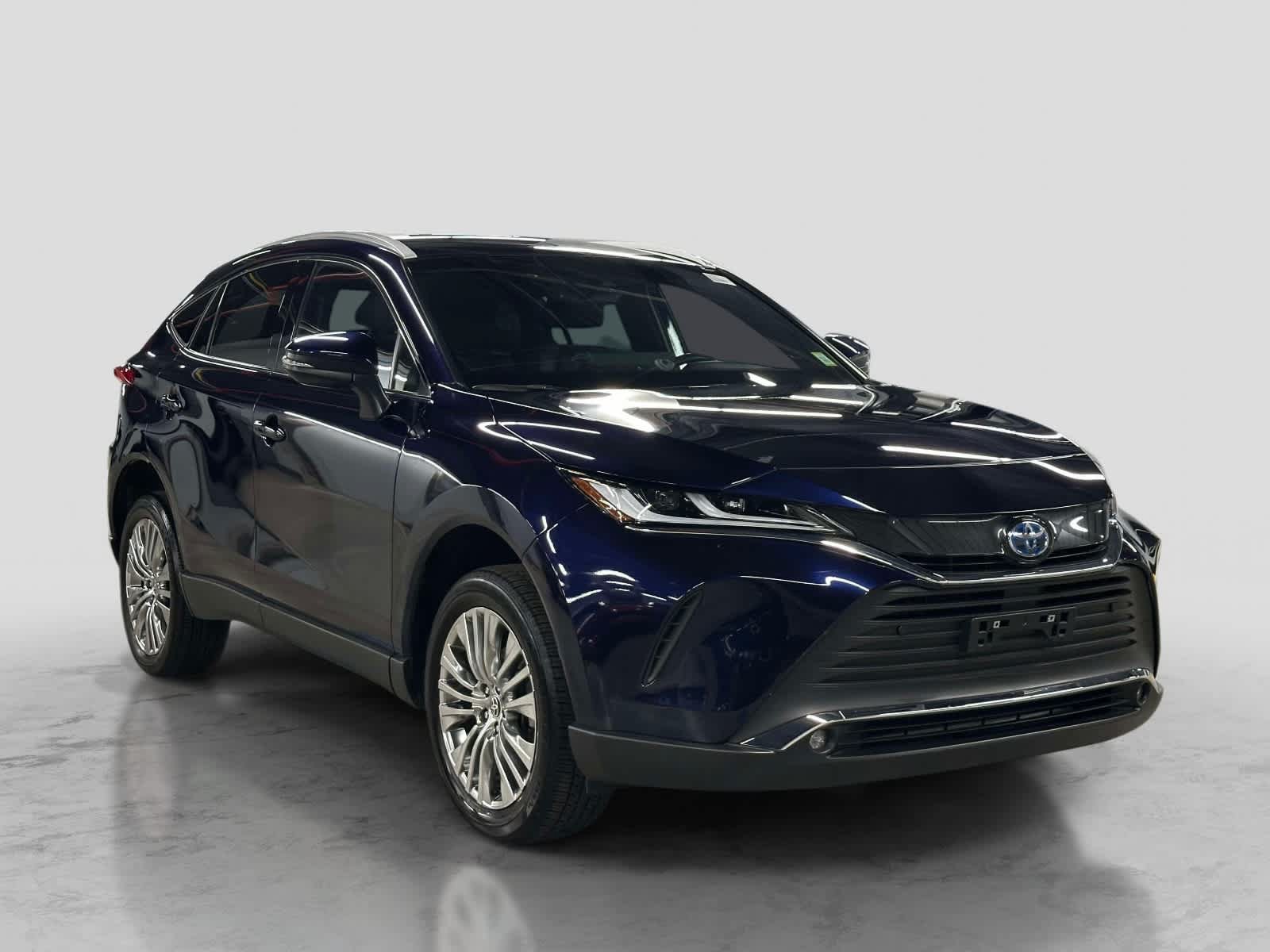 Used 2024 Toyota Venza XLE AWD/4WD image 7