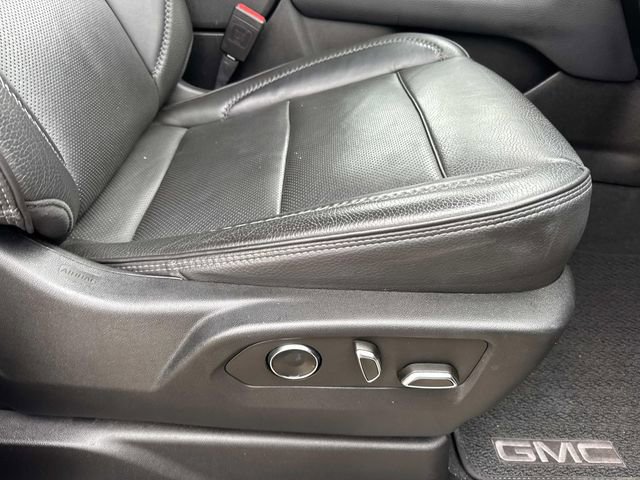 Used 2021 GMC Yukon Denali image 16