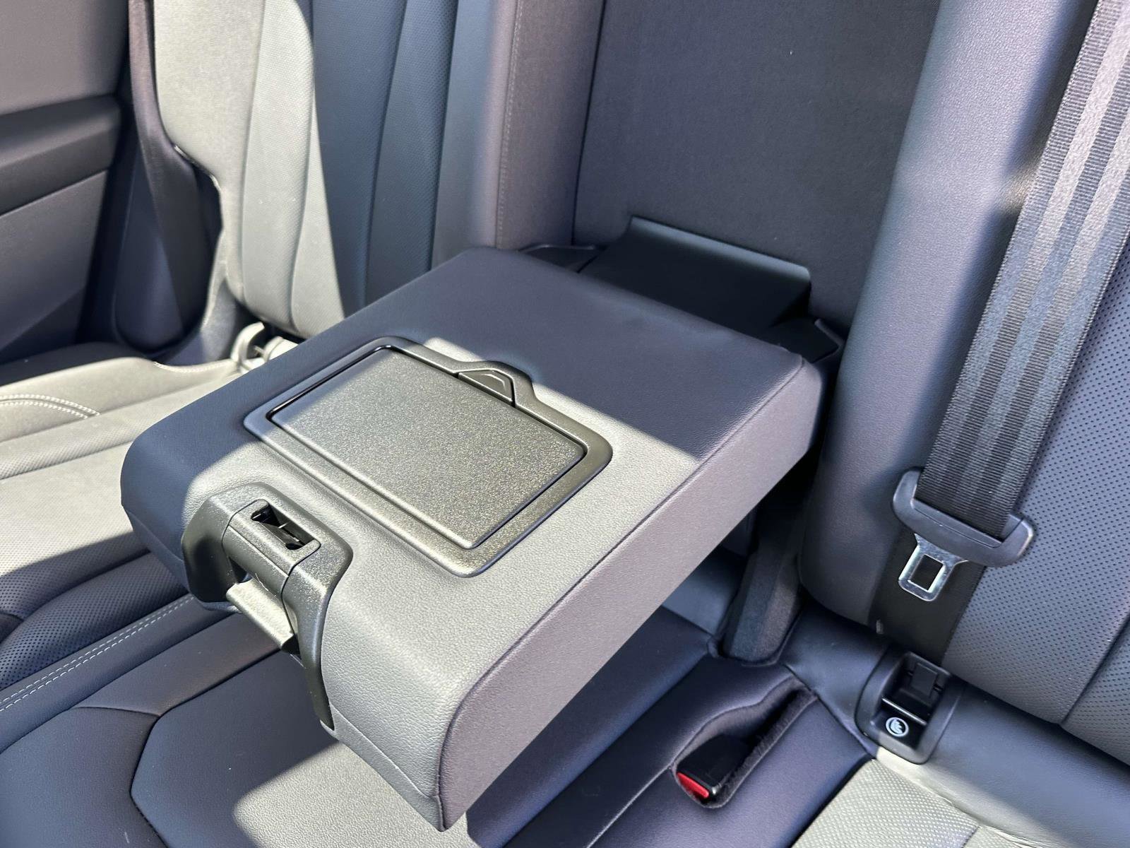 Used 2019 Audi Q8 Premium Plus w/ Premium Plus AWD/4WD image 23