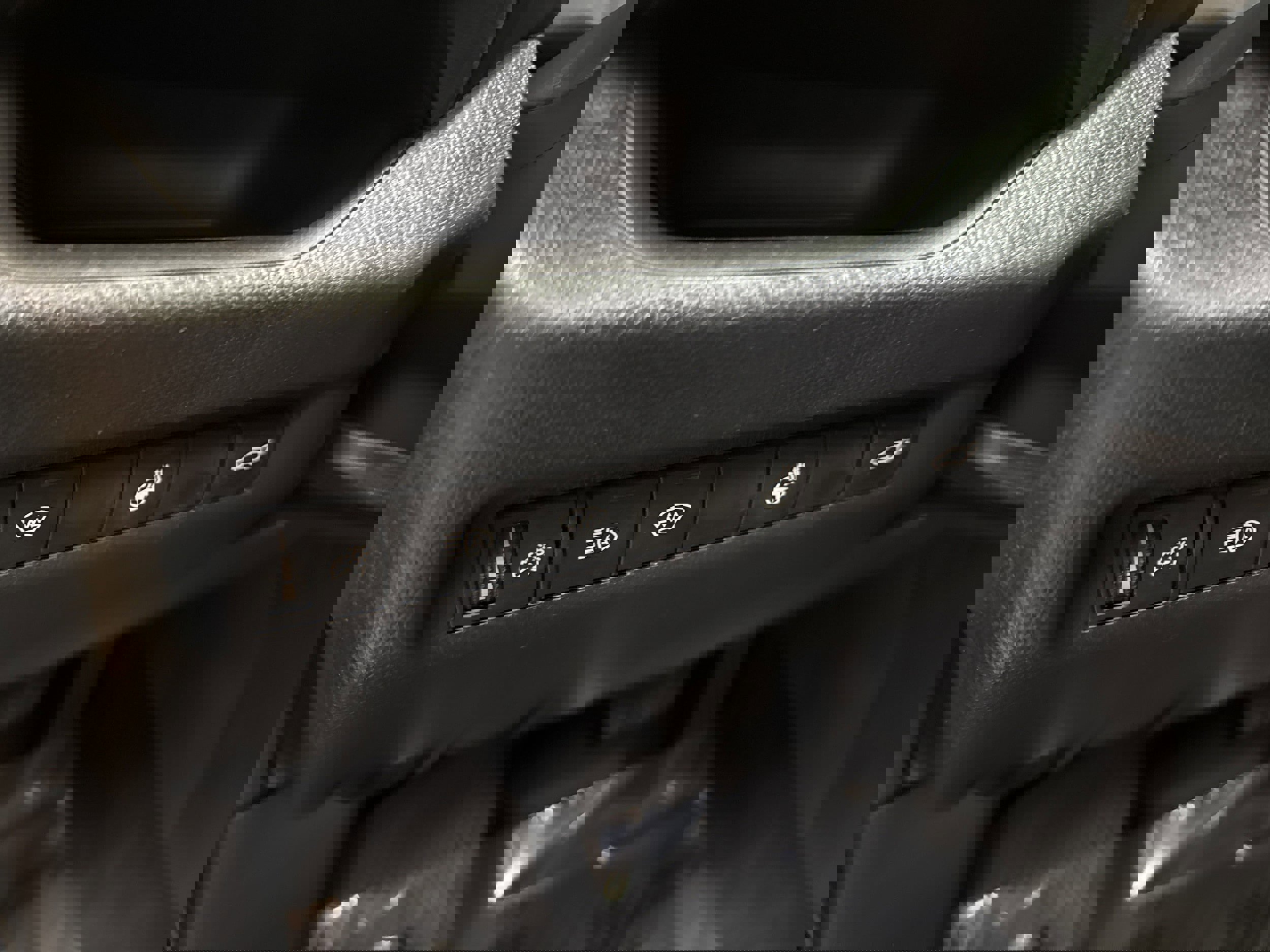 Used 2023 Toyota RAV4 XLE Premium image 29