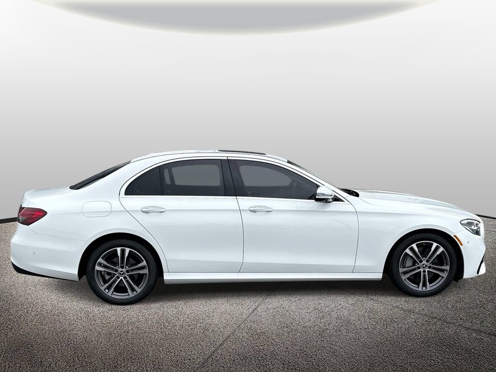 Used 2023 Mercedes-Benz E 350 4MATIC Sedan image 4
