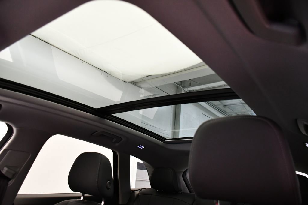 Used 2025 Audi Q5 Premium w/ Convenience Package image 17