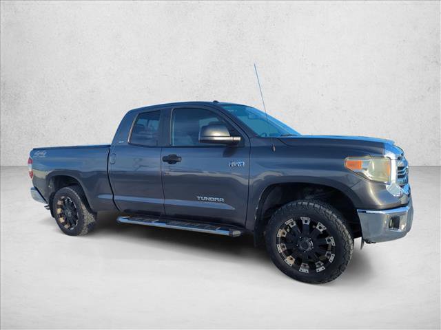 Used 2017 Toyota Tundra SR5 w/ SR5 Upgrade Package AWD/4WD image 4