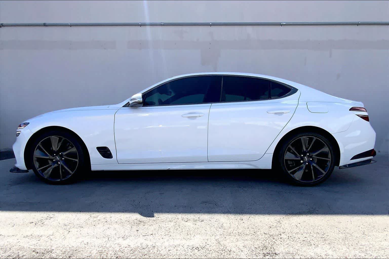 Used 2022 Genesis G70 3.3T w/ Sport Advanced Package RWD image 3