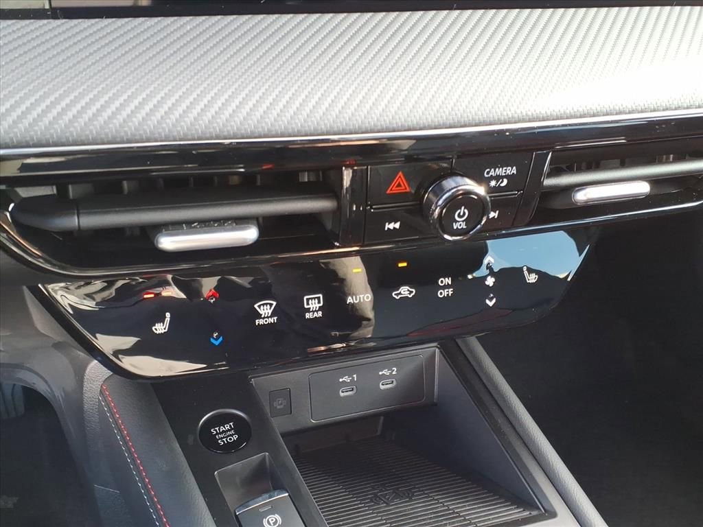 New 2026 Nissan Kicks SR w/ Cold Weather Package image 14