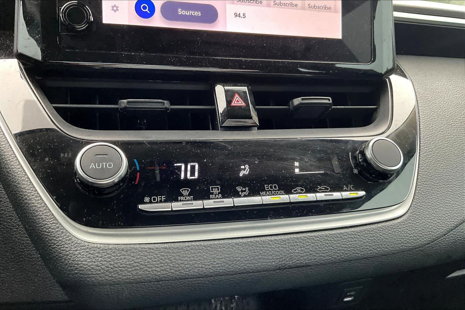 Used 2024 Toyota Corolla LE FWD image 32