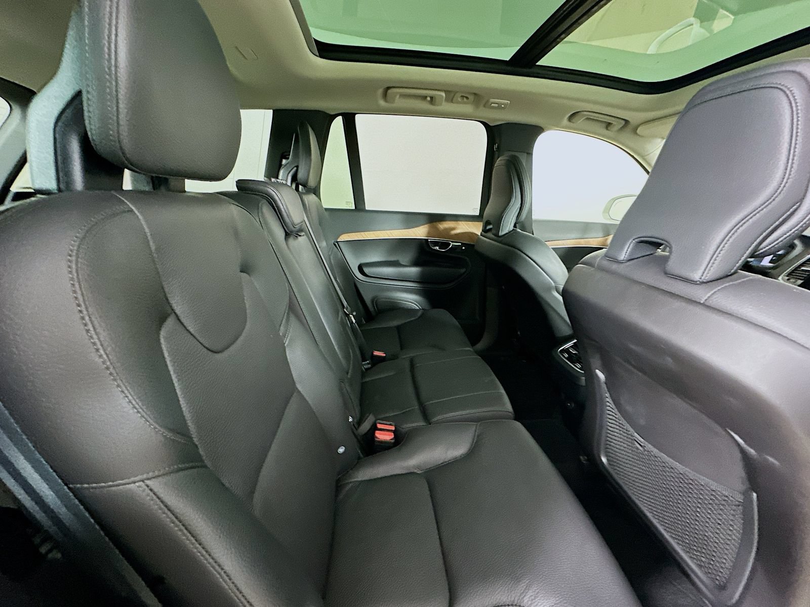Used 2025 Volvo XC90 B6 Plus w/ Protection Package Premier AWD/4WD image 40
